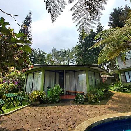 Vila Kolmas 59 Villa Bongkor Bagian luar foto
